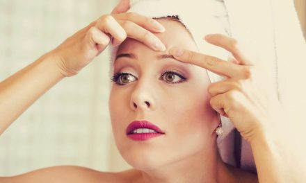 10 astuces pour traiter les boutons d’acné naturellement